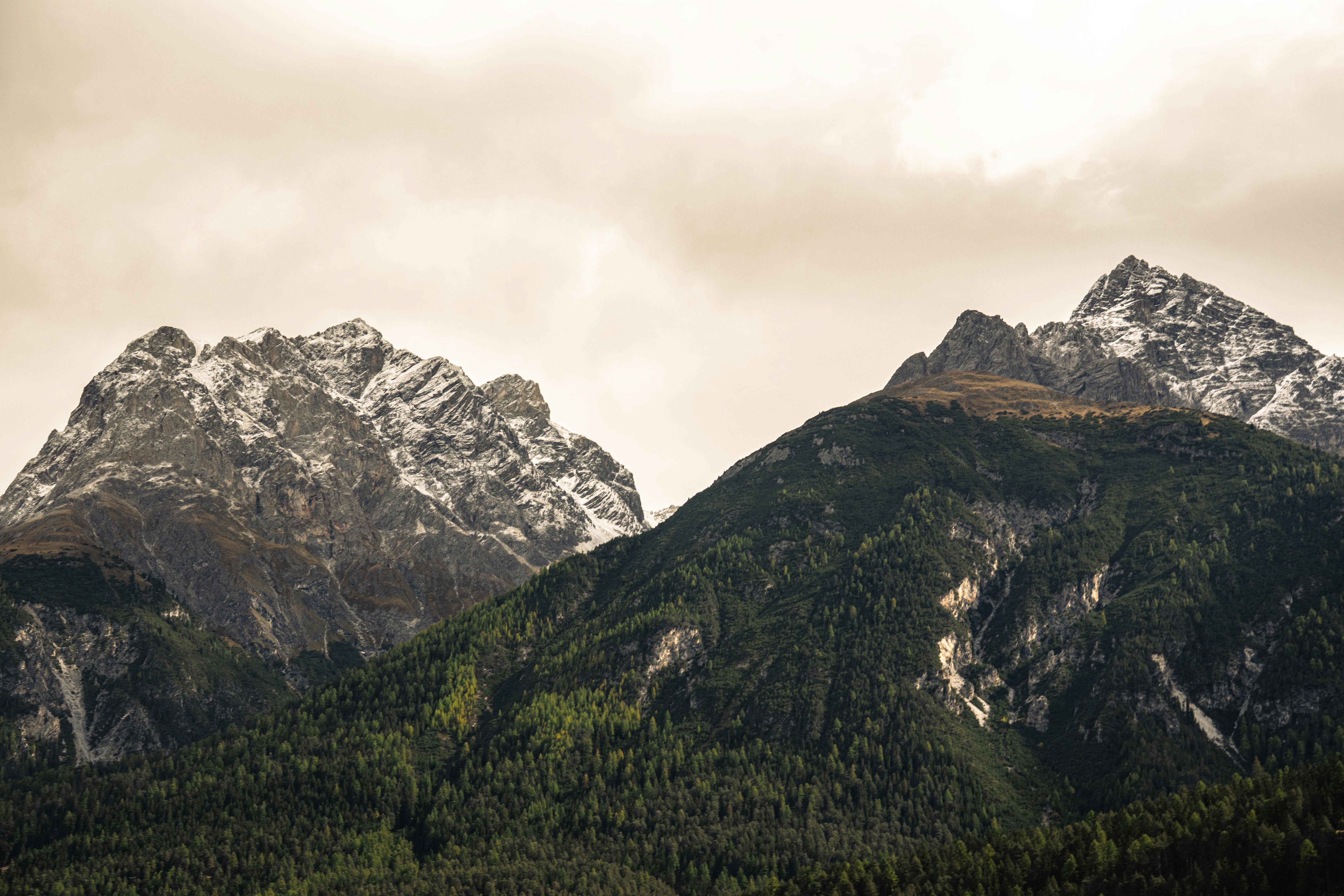 Olhe para os montes: de onde vem o socorro
